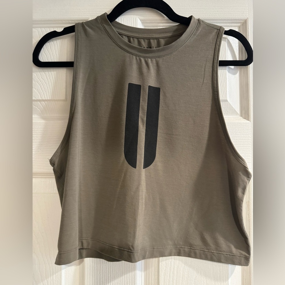 NOBULL muscle tee